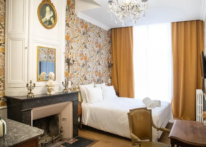 Maison La Louise Bed & Breakfast